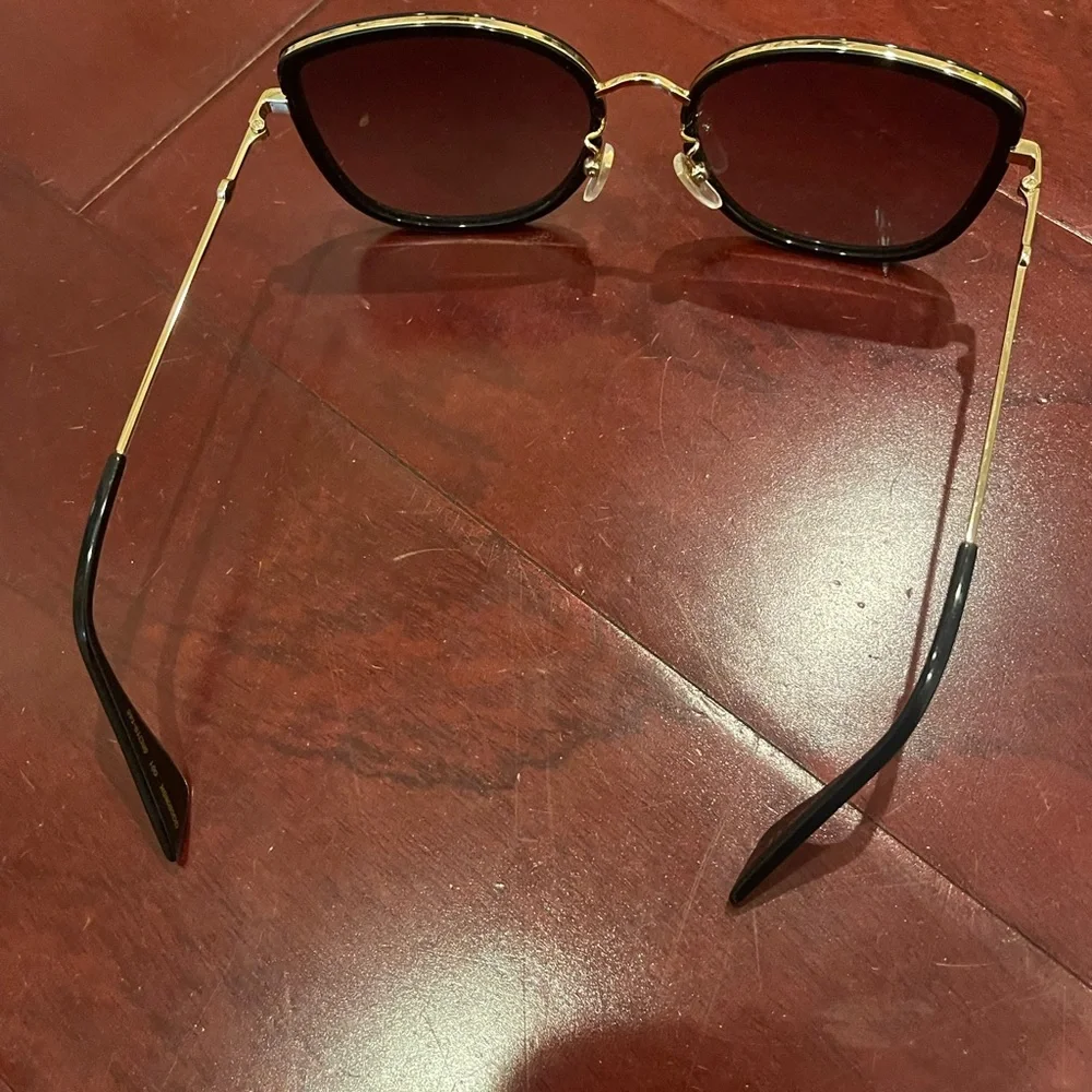 Gucci Women's GG0606SK Sunglasses - Picture 5 of 9